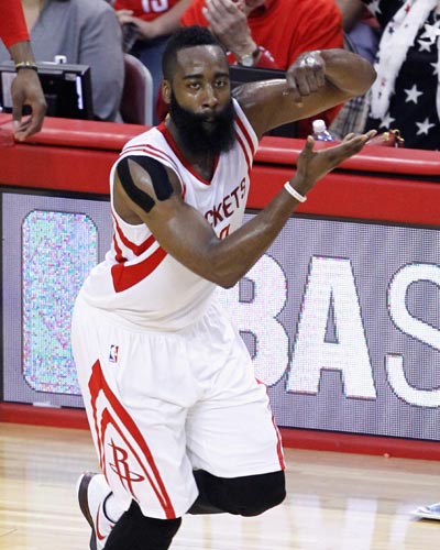 意甲｜比林终场前禁区补射救主 拿波利榜首战逼平国米