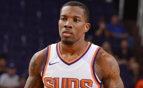 勇士111-124不敌老鹰，库里空砍31分，约翰逊23+11