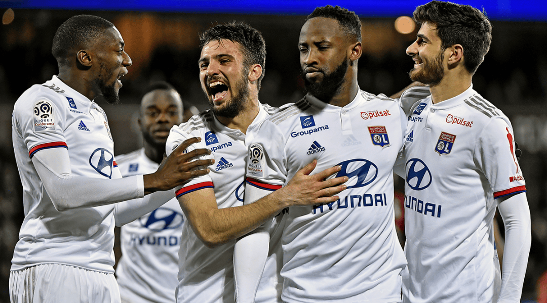 《明日方舟》英配女演员惹争议 称惹恼恐同者是其职责所在