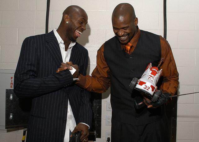 功成身退，阿尔巴、布斯克茨在退役之战中夺得美职联总冠军